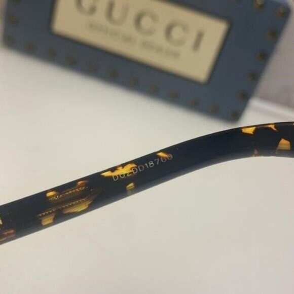 New Gucci Green Square Men's Sunglasses GG1039S 002 as seen on Rihanna - Picture 3 of 11